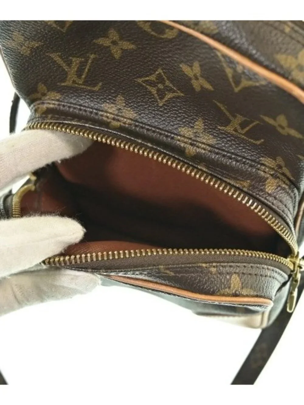 Louis Vuitton Shoulder - Picture 5 of 11